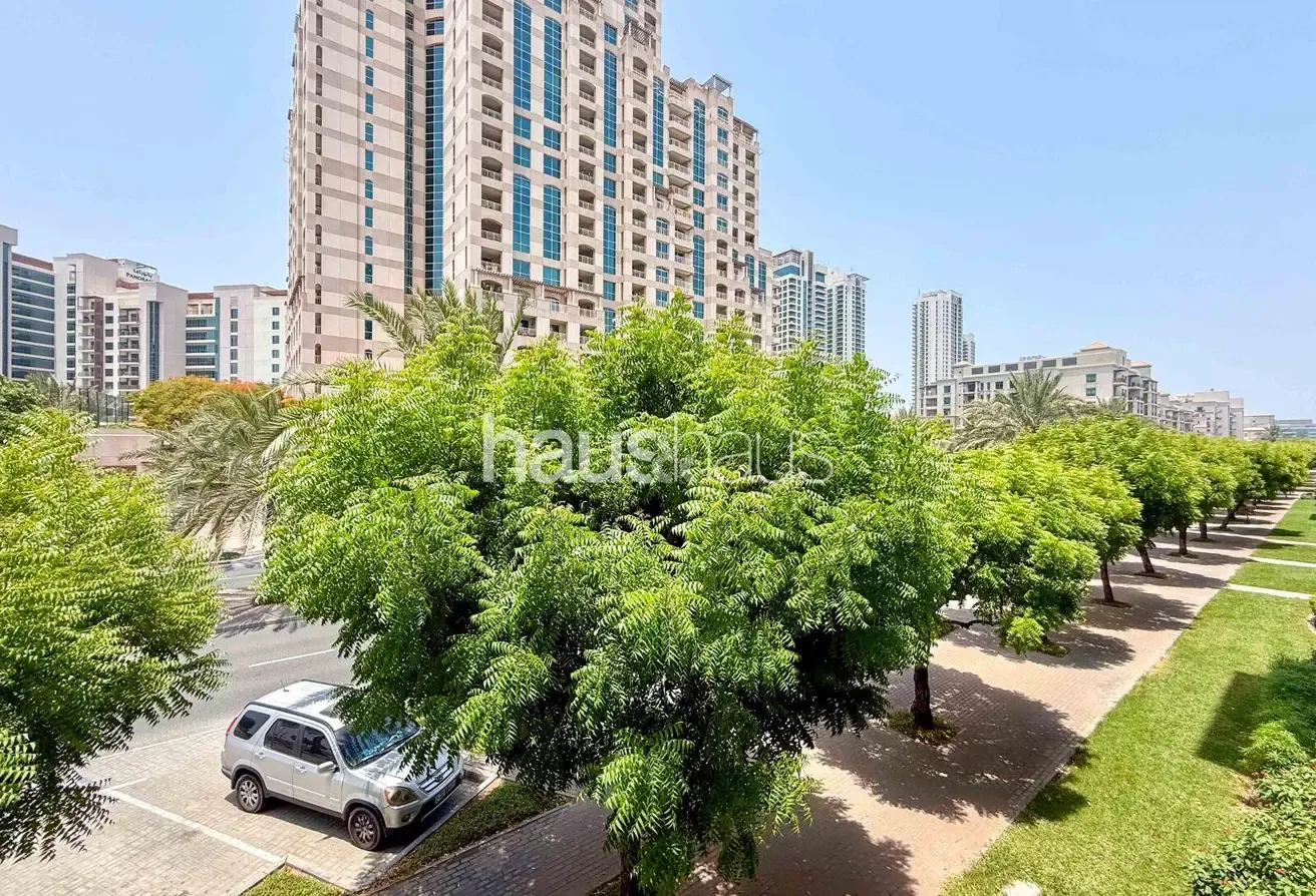 Vacant on Transfer | Lower floor | Open views