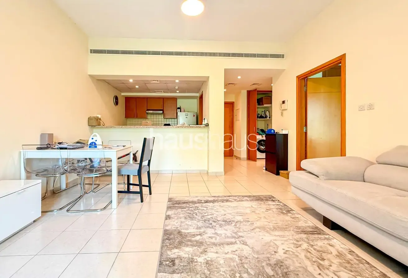 Vacant on Transfer | Lower floor | Open views