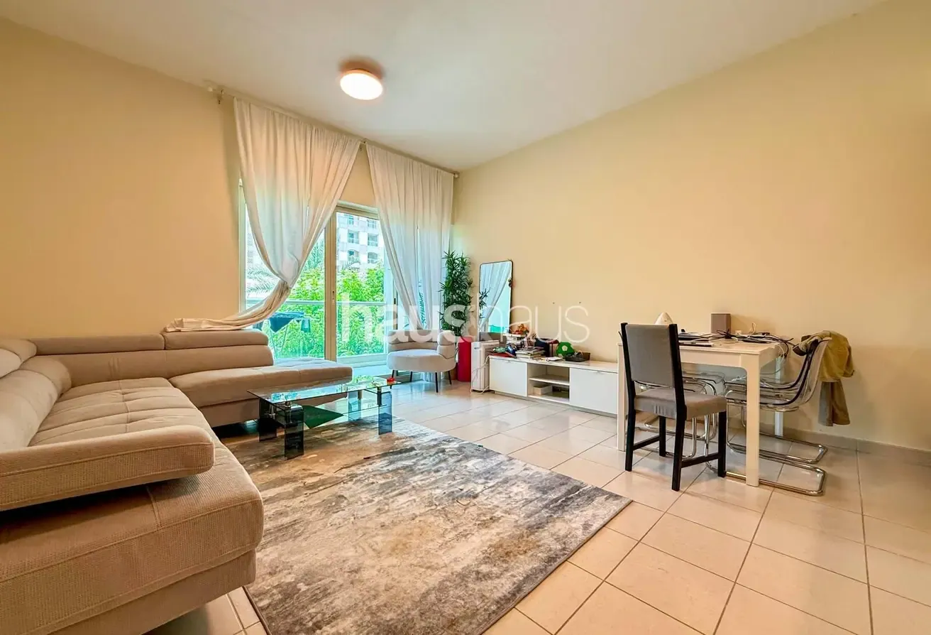Vacant on Transfer | Lower floor | Open views