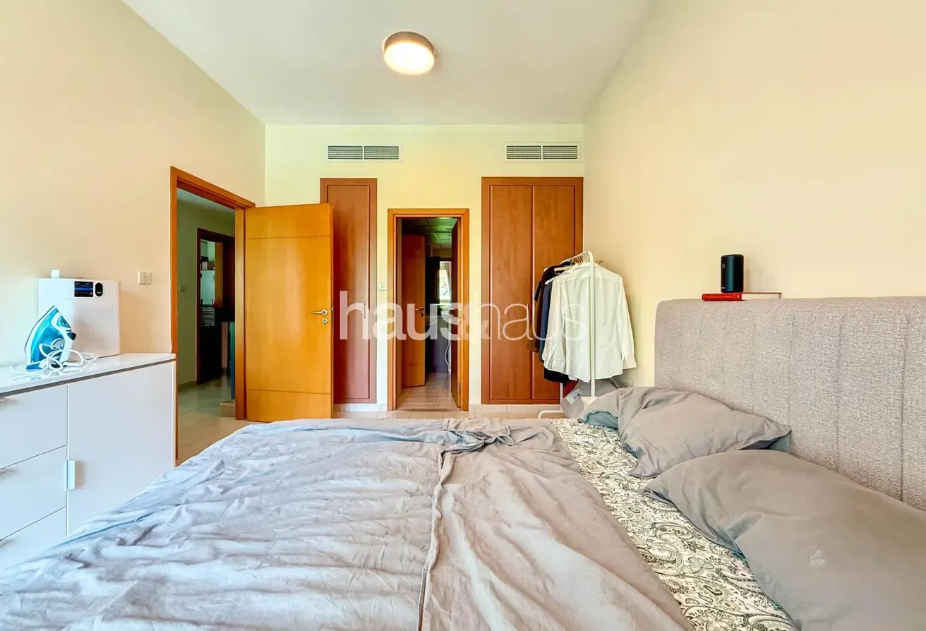 Vacant on Transfer | Lower floor | Open views