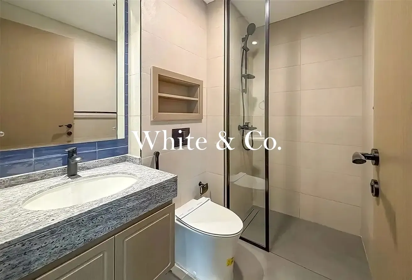 Corner Unit| Near Central Hub | Motivated