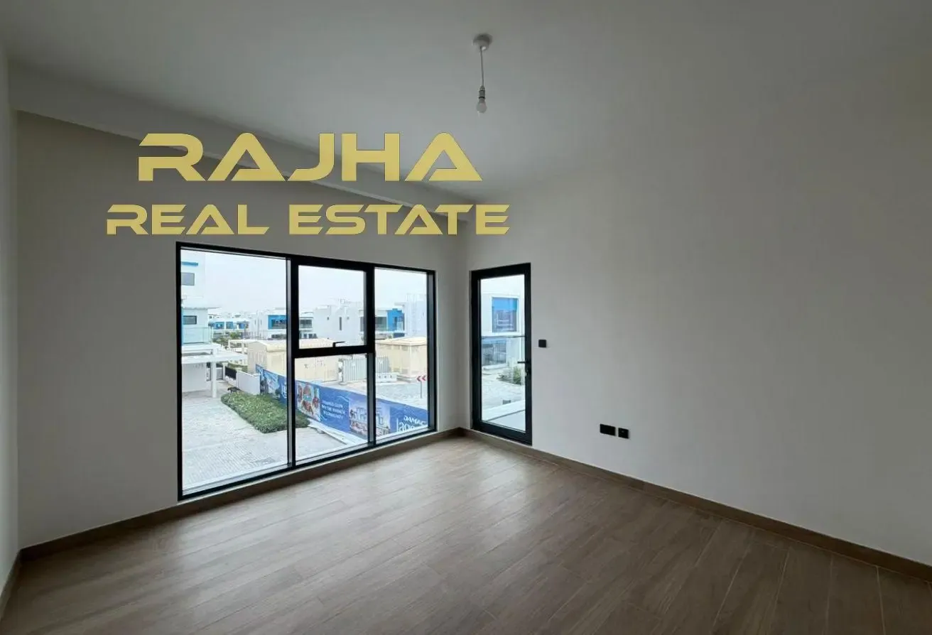 4 Bed Townhouse | Vacant Now | Brand New