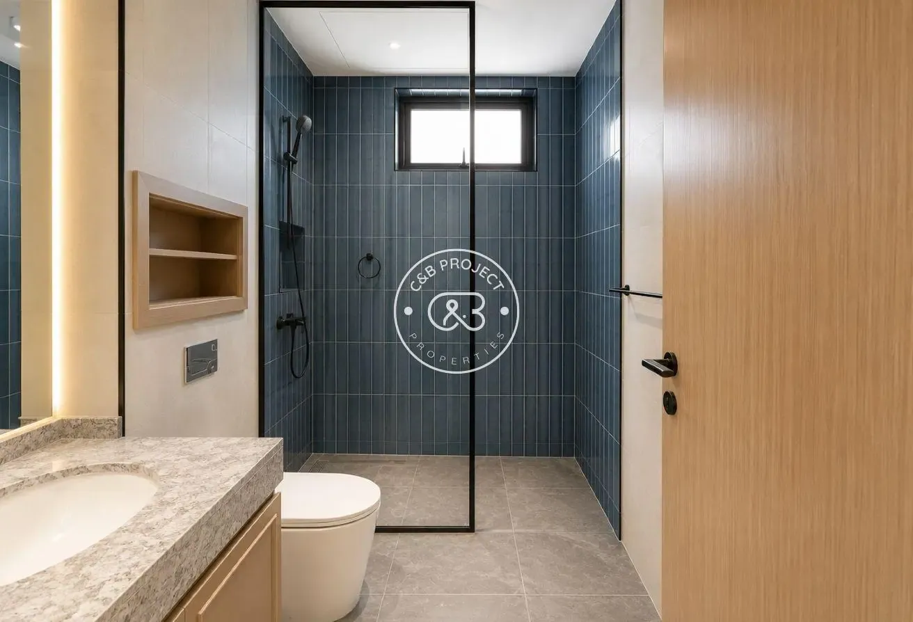 Single Row | Motivated Seller | Near Central Hub
