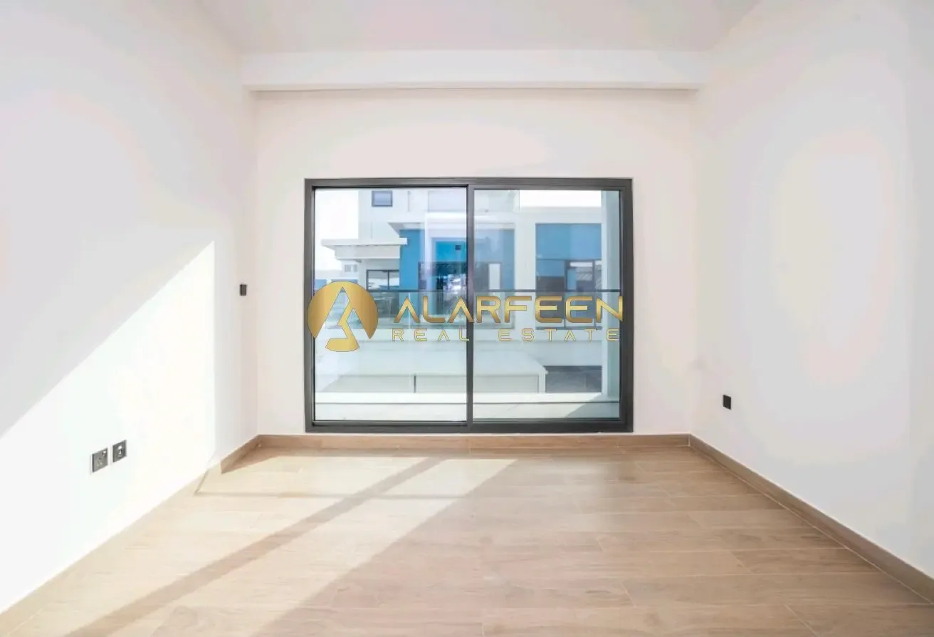 5BR Corner|Close to Central Hub Amenties|Call Now