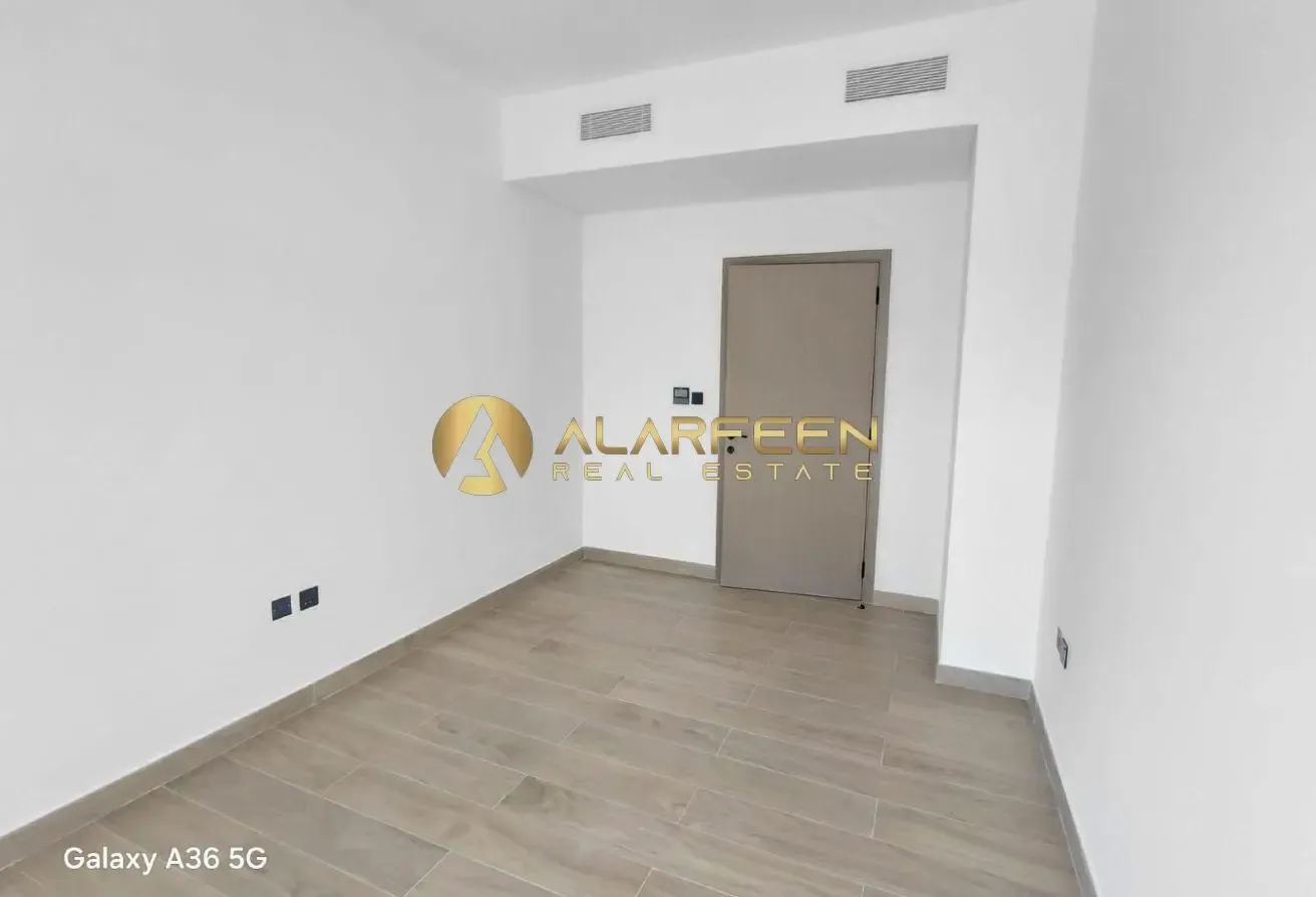 5BR Corner|Close to Central Hub Amenties|Call Now