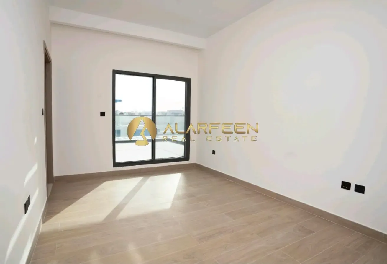 5BR Corner|Close to Central Hub Amenties|Call Now