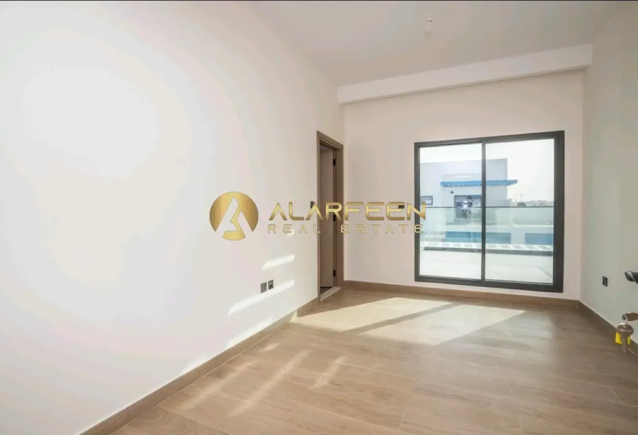 5BR Corner|Close to Central Hub Amenties|Call Now