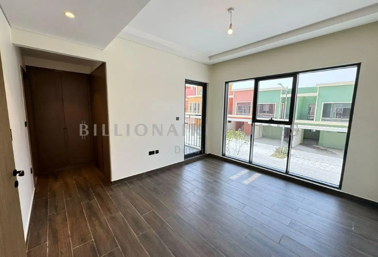SINGLE ROW | MORTGAGEABLE | MOTIVATED SELLER