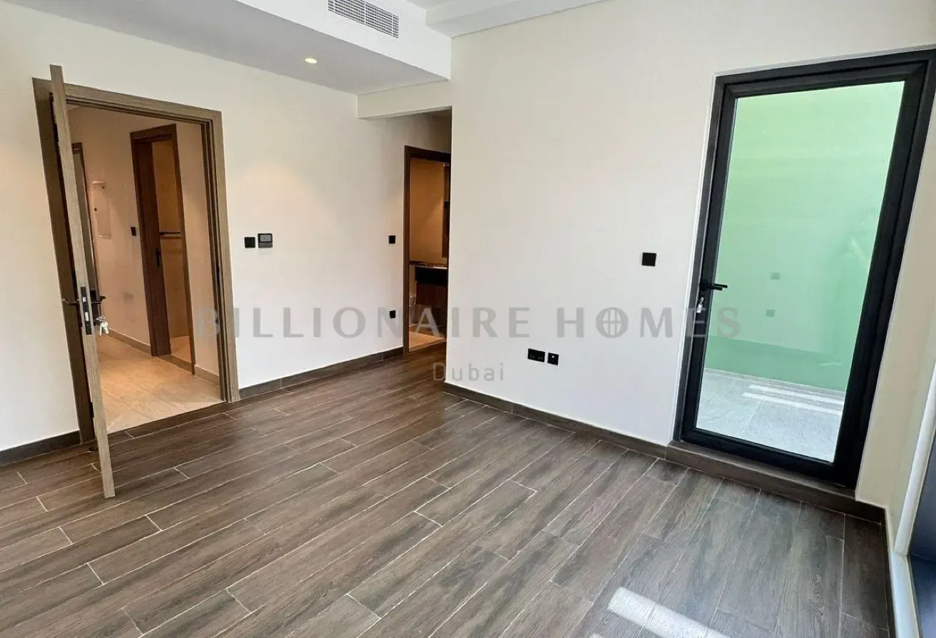 SINGLE ROW | MORTGAGEABLE | MOTIVATED SELLER