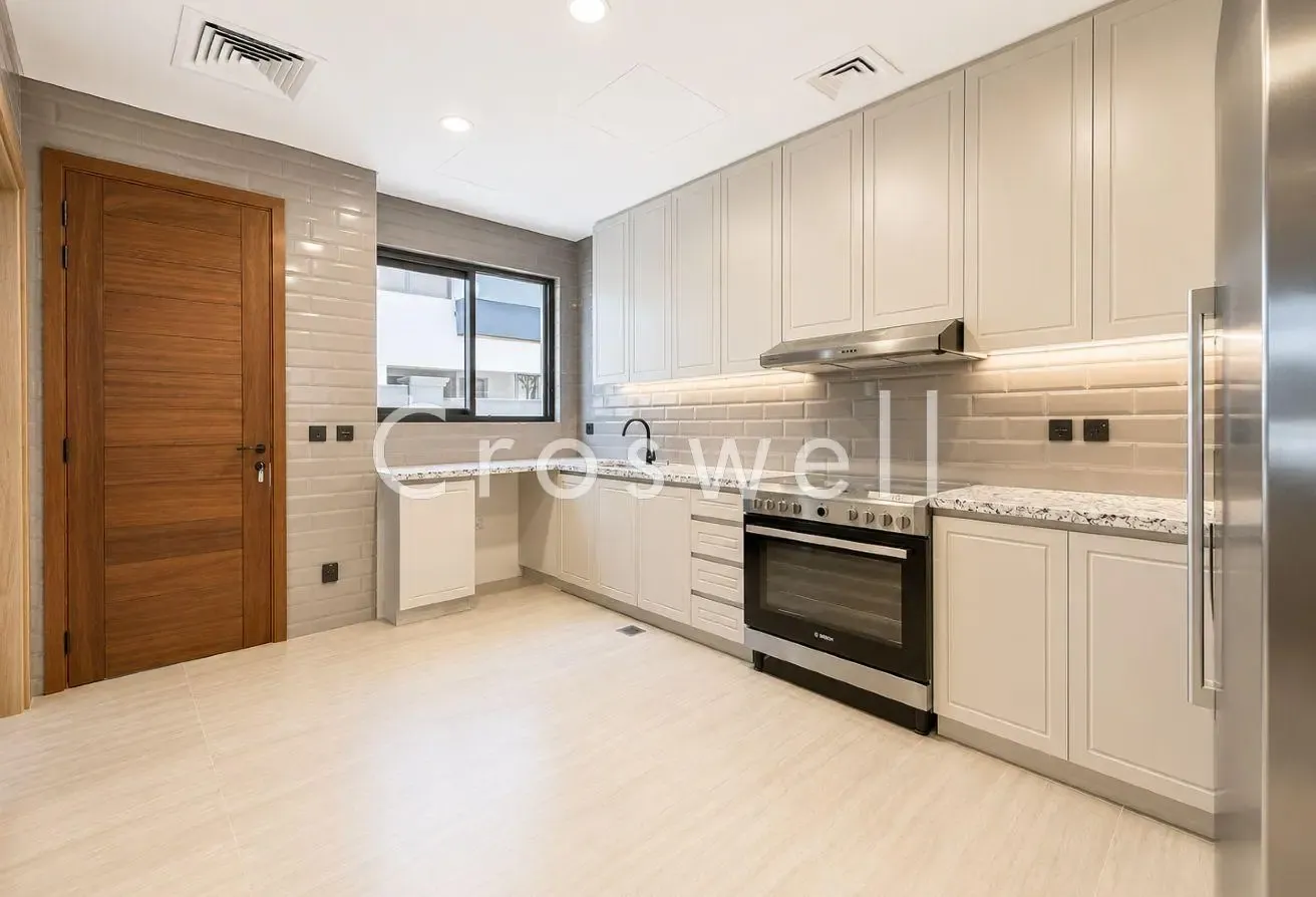 Lagoon Backing | Big Plot | Motivated Seller