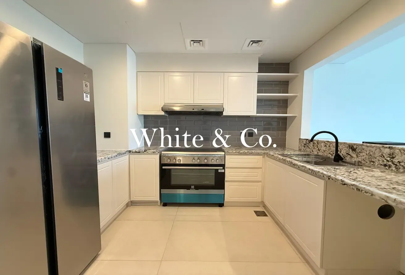 Top Location| Lagoon Access | Vacant 5BR