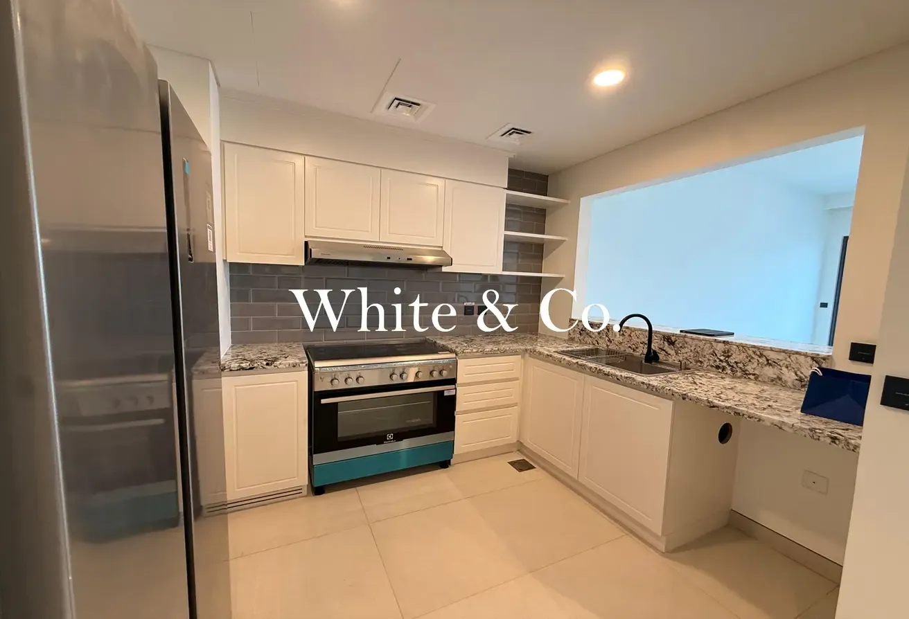Top Location| Lagoon Access | Vacant 5BR