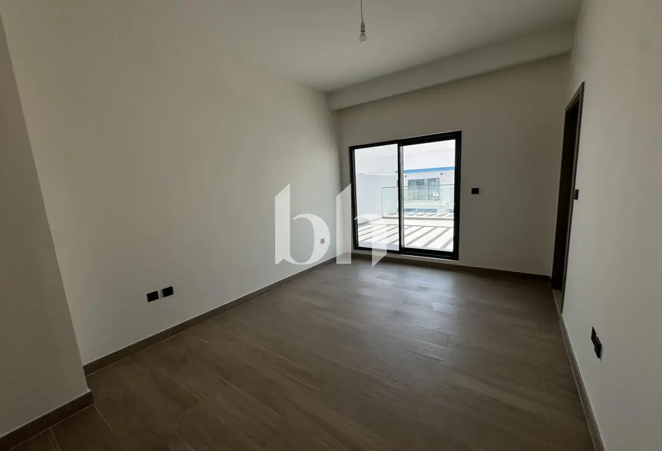 Ready Unit | Corner Layout | Multiple Options