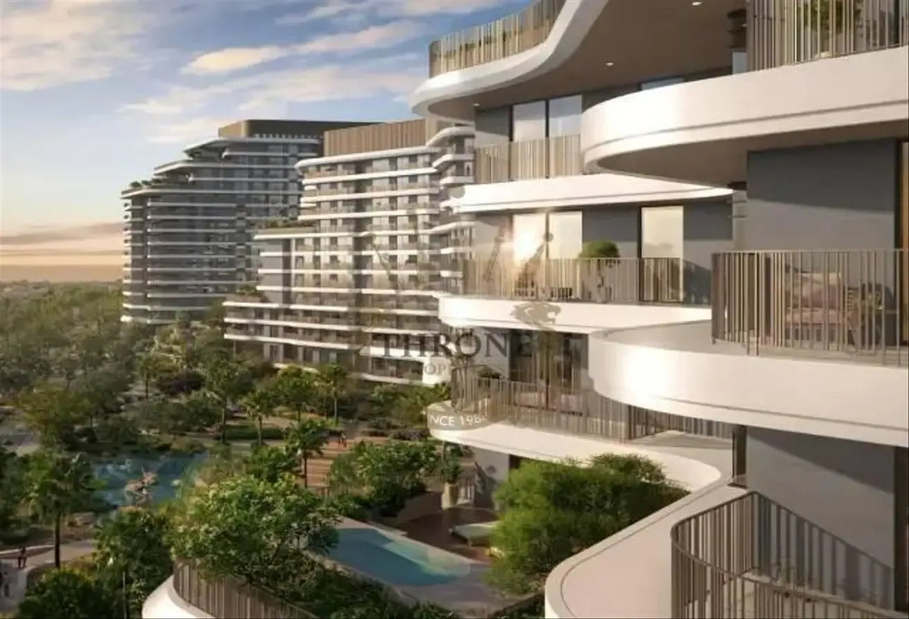 Luxury Townhouse|| Prime Location || Investor Deal
