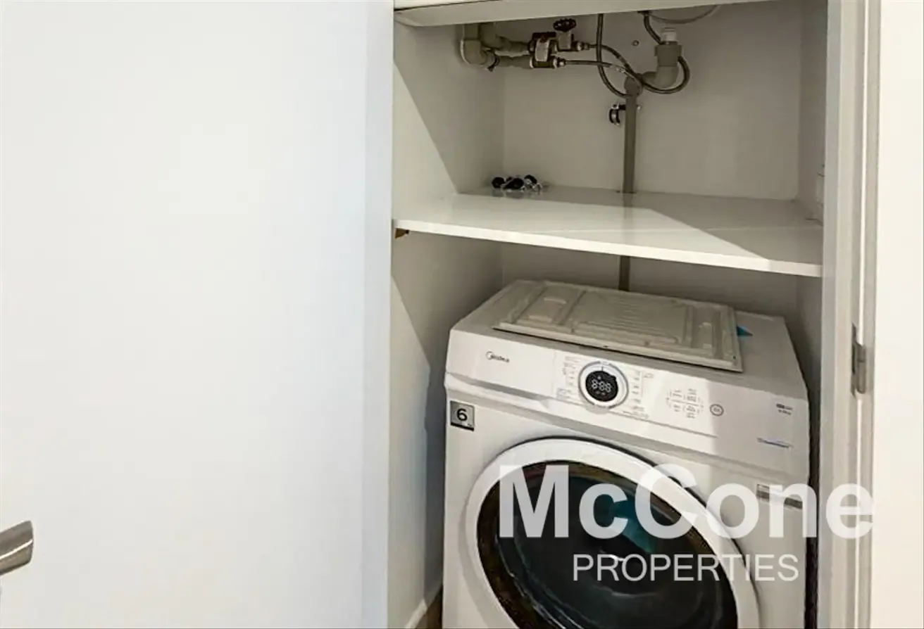 Vacant | Fully Renovated | Luxury Furnished