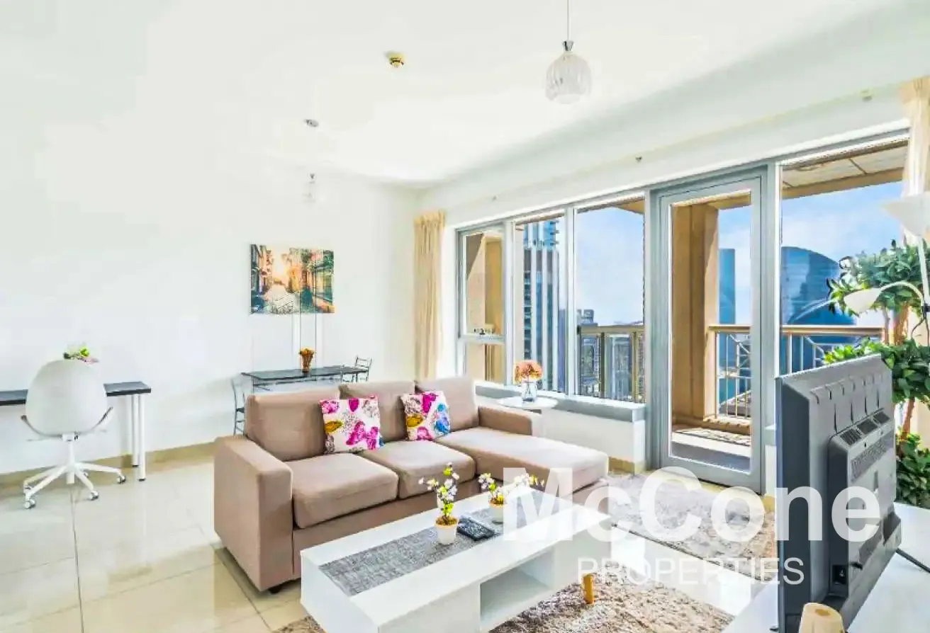 High Floor | Bright Layout | Boulevard Facing