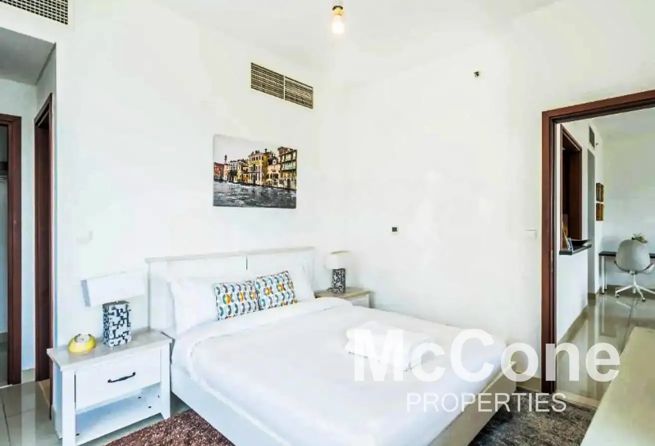High Floor | Bright Layout | Boulevard Facing
