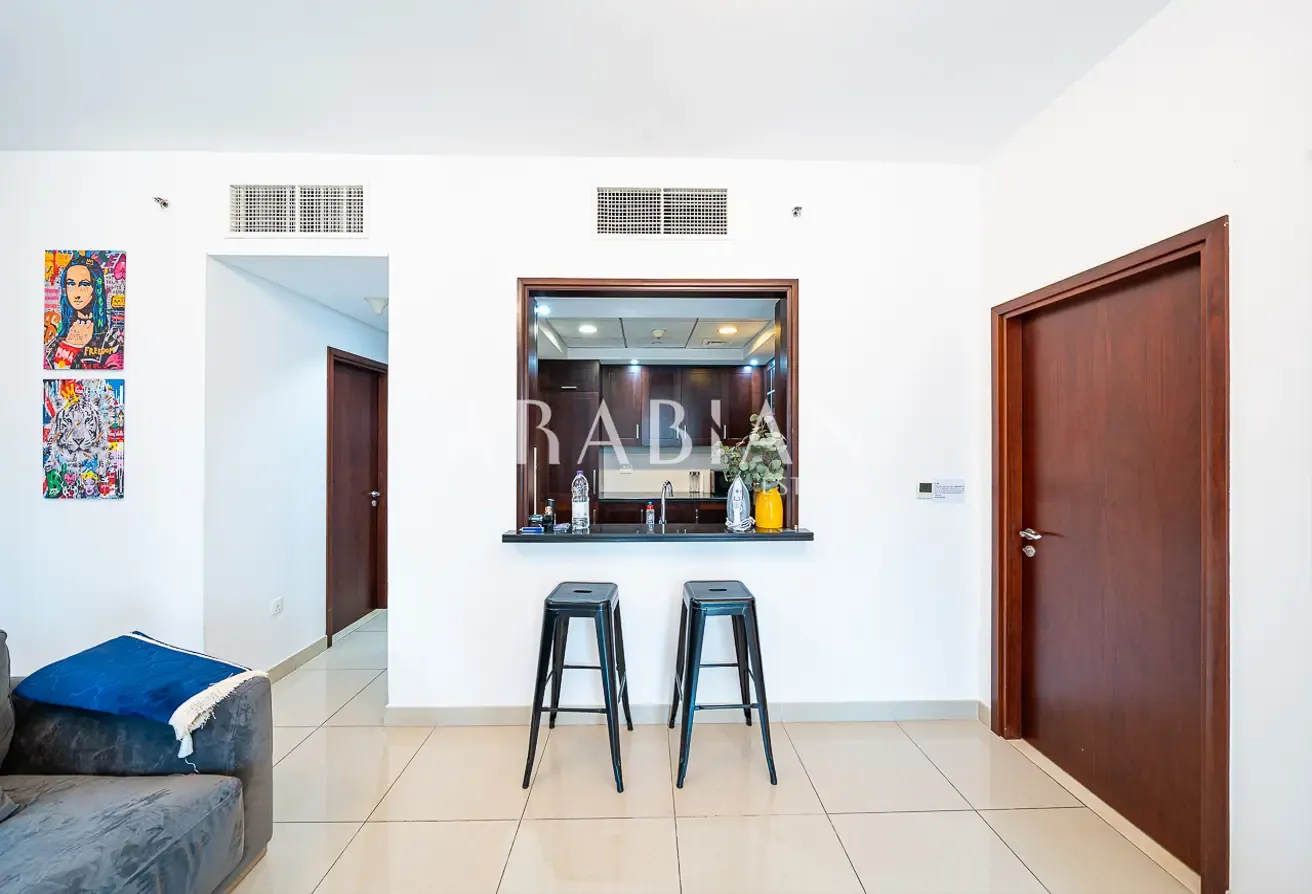 EXCLUSIVE | VACANT | 02 SERIES | BOULEVARD VIEW
