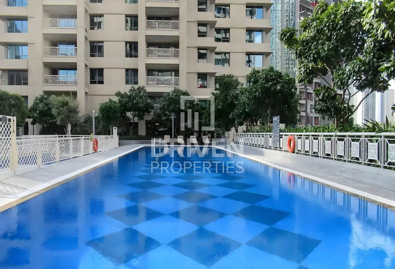 Vacant | Boulevard View | Huge Terrace | Premium