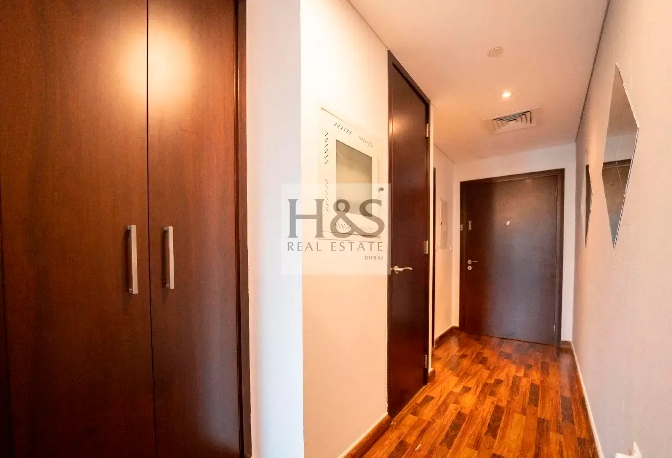 Furnished Studio | Downtown View |  Huge Terrace