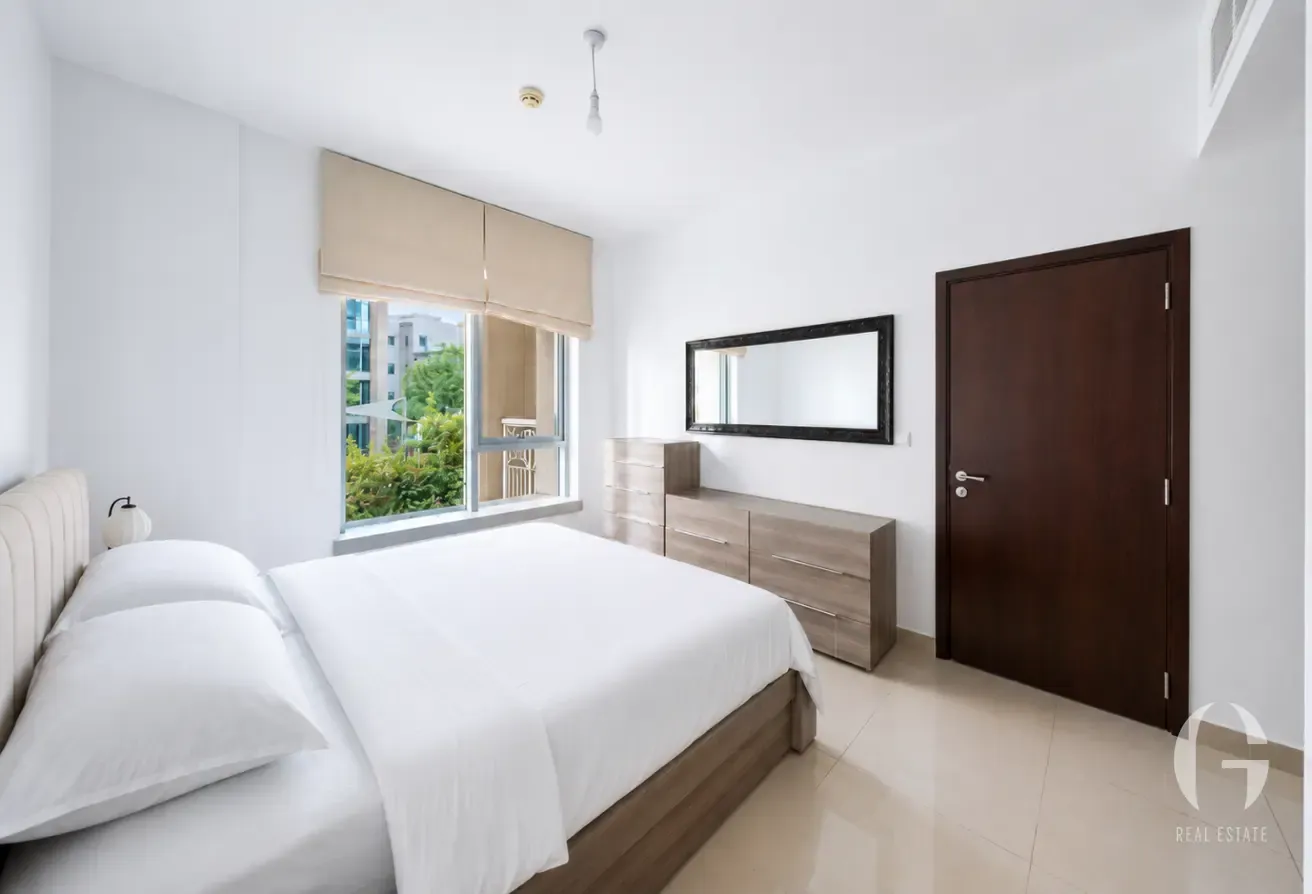 Vacant | Rare Garden View | Immaculate Condition
