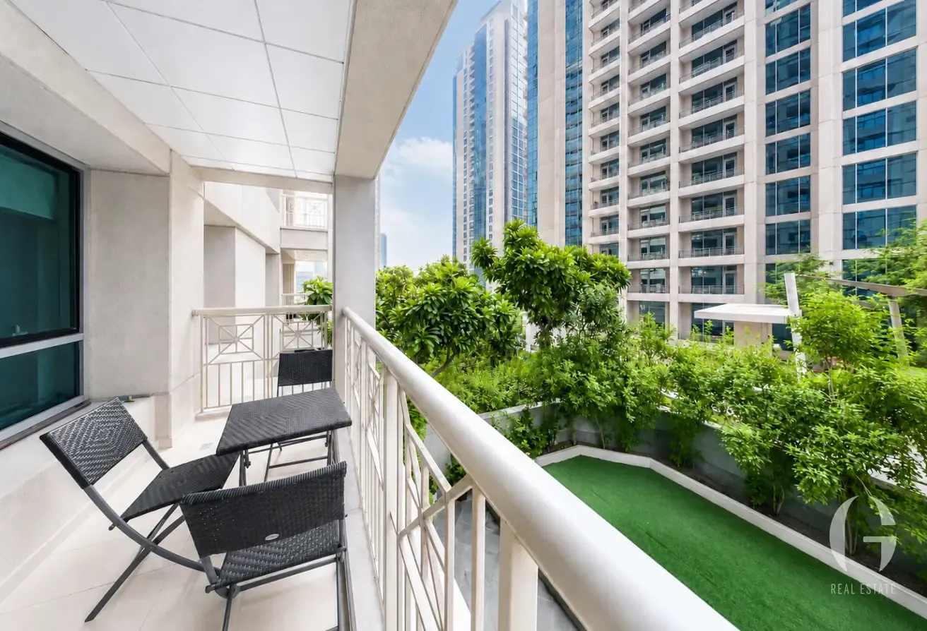 Vacant | Rare Garden View | Immaculate Condition