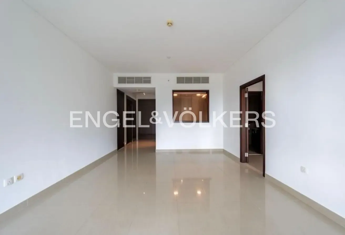 Low Floor | Partial Fountain View | Maintained