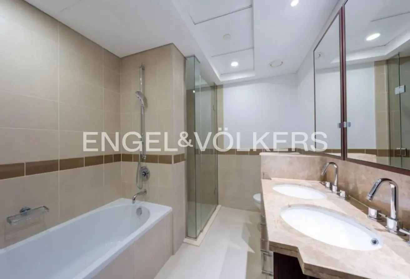 Low Floor | Partial Fountain View | Maintained