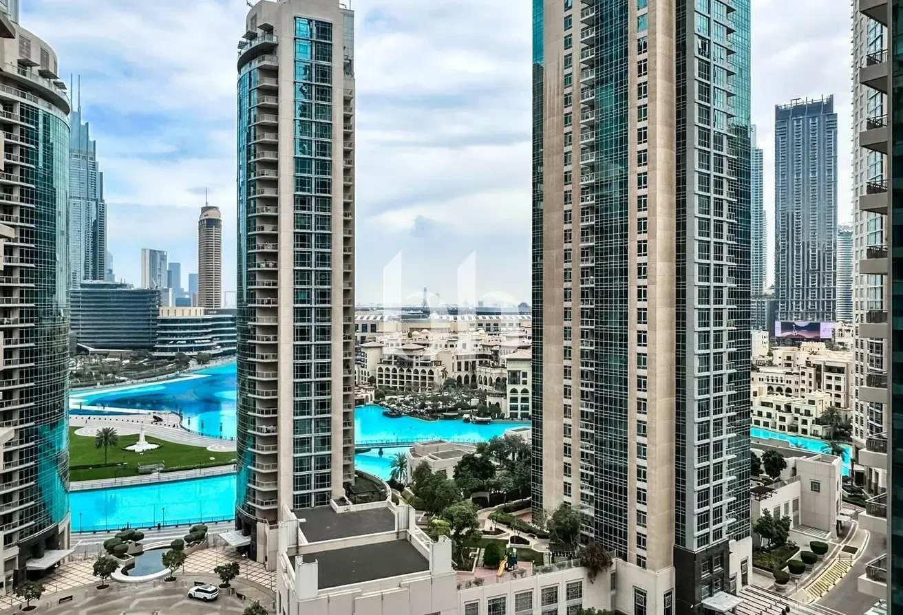 Fountain view | Furnished | High Floor