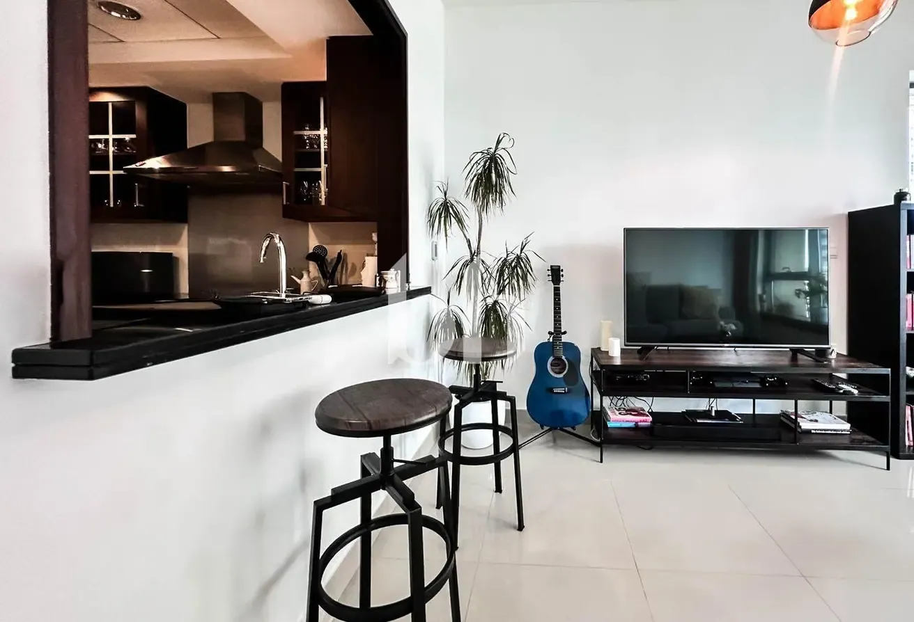 Fountain view | Furnished | High Floor