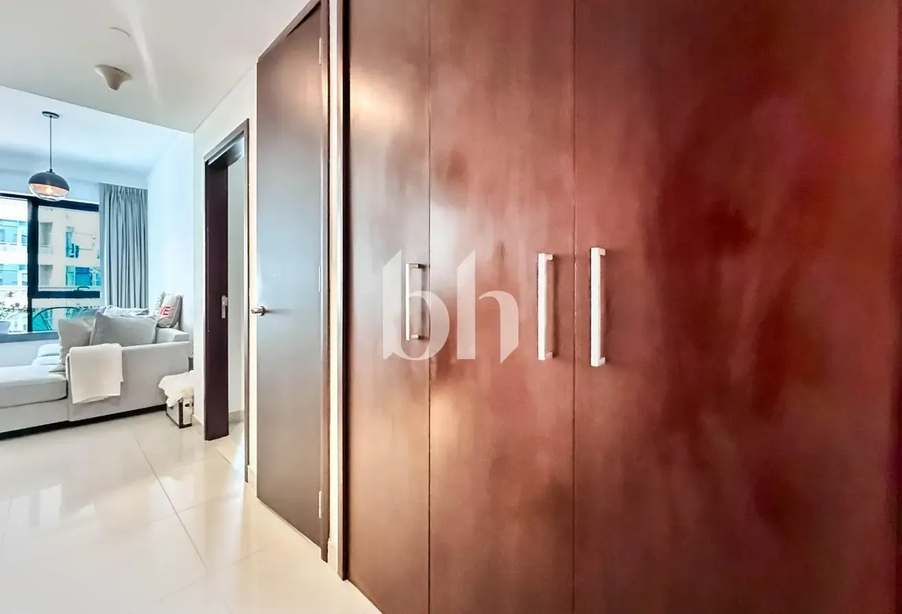 Fountain view | Furnished | High Floor