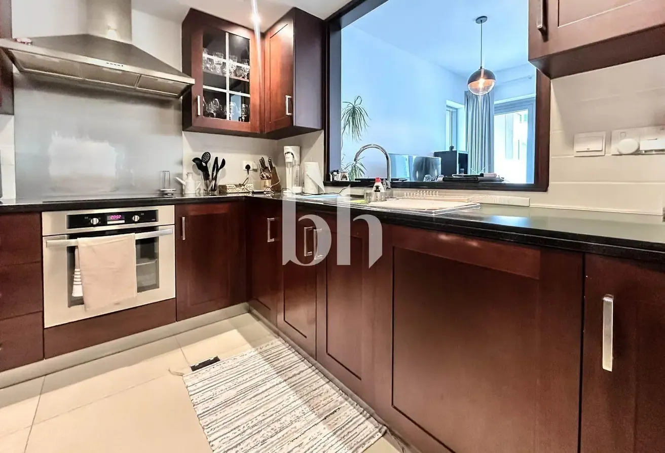 Fountain view | Furnished | High Floor