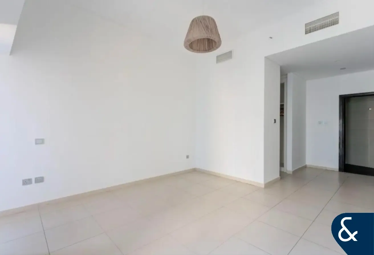 2 Beds | Vacant On Transfer | Marina View