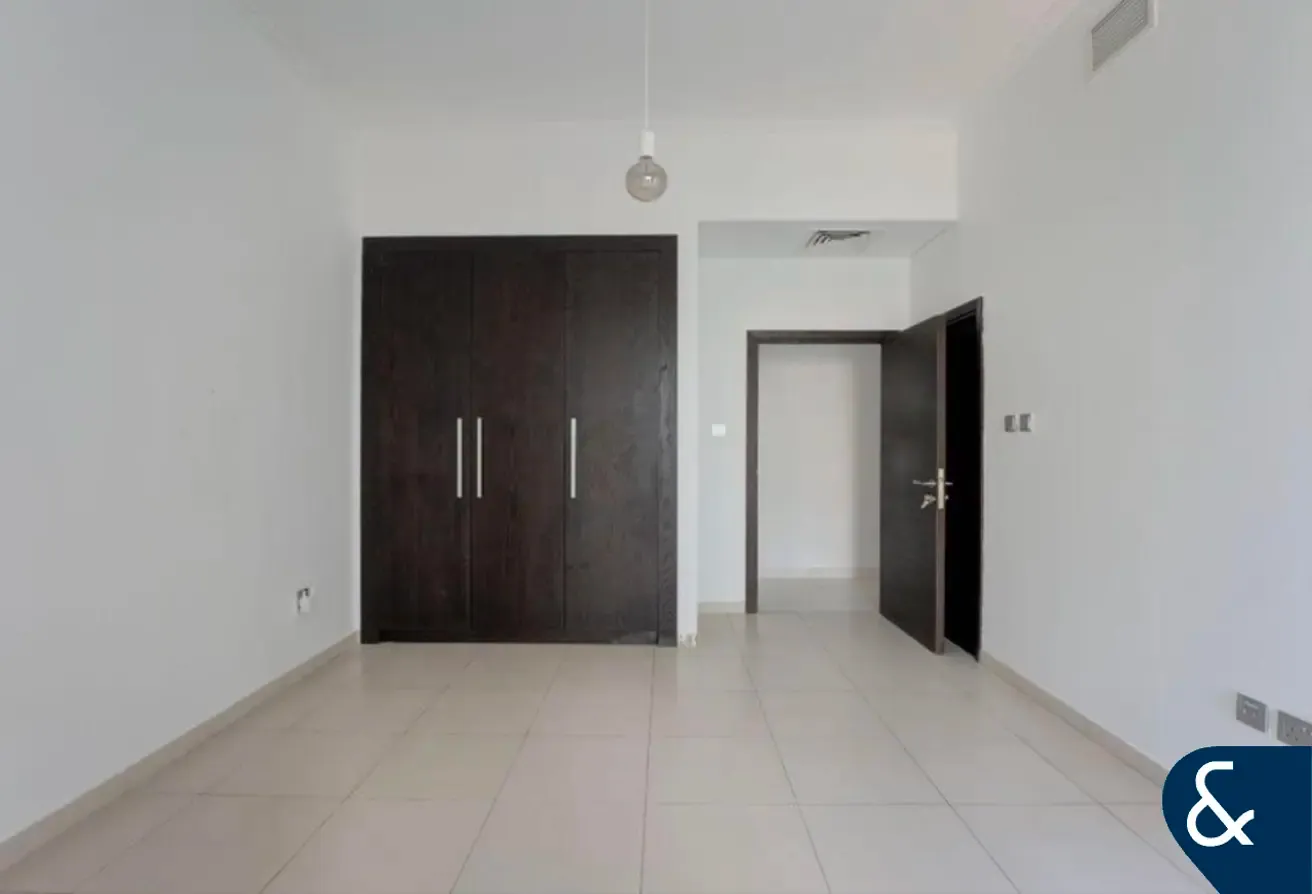 2 Beds | Vacant On Transfer | Marina View