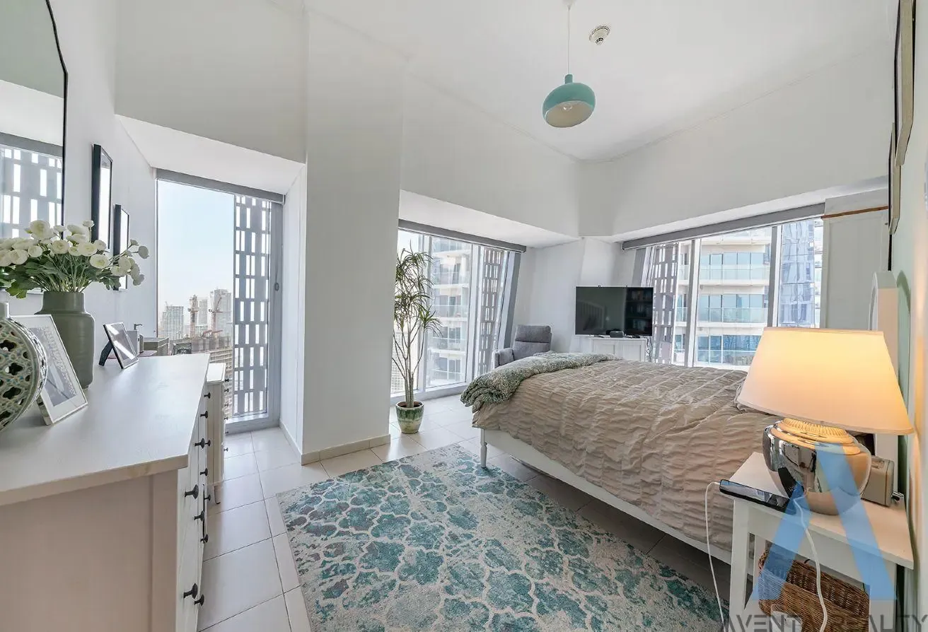 Large Layout | Sea and Marina View | VOT