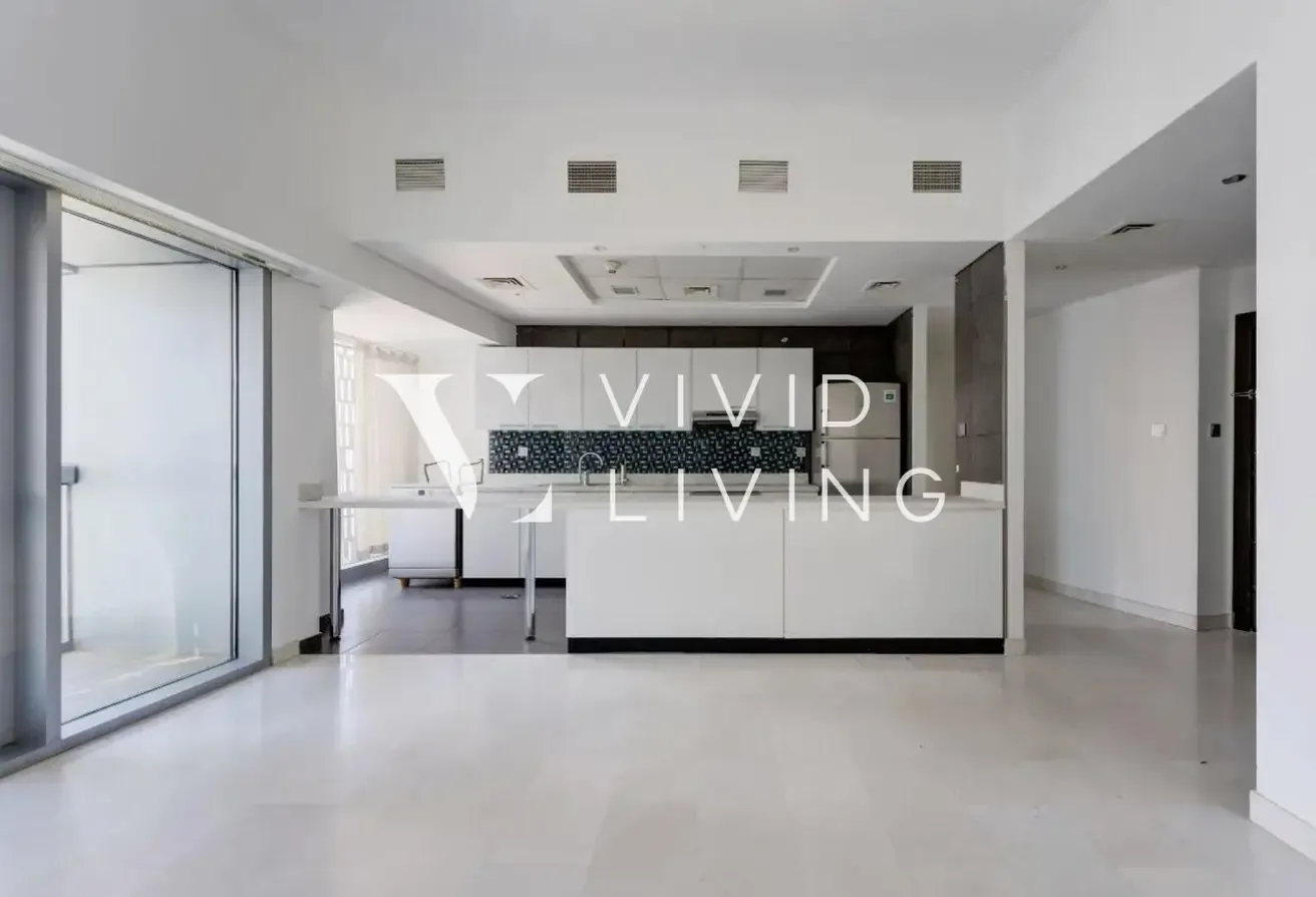 Full Marina  | High Floor | Vacant