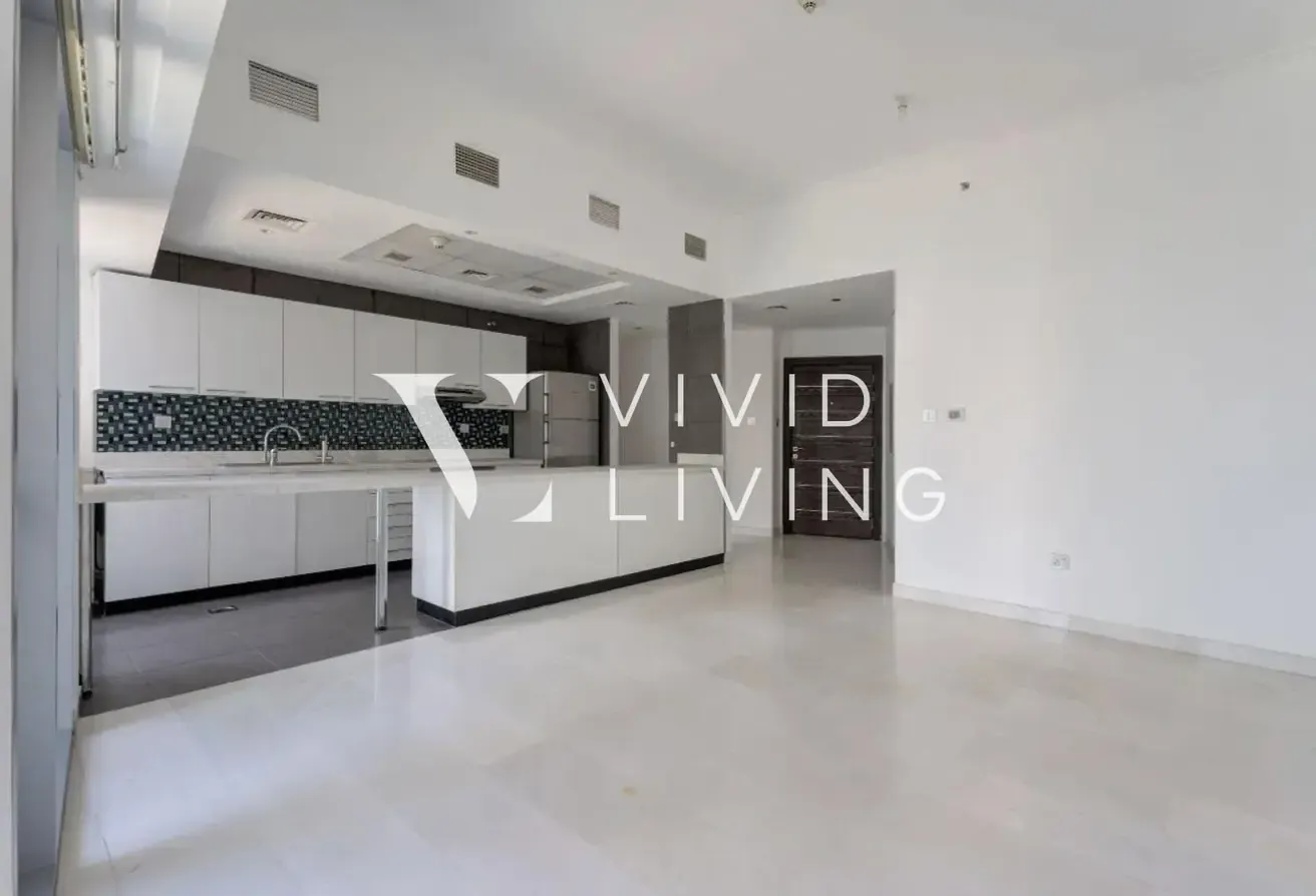 Full Marina  | High Floor | Vacant