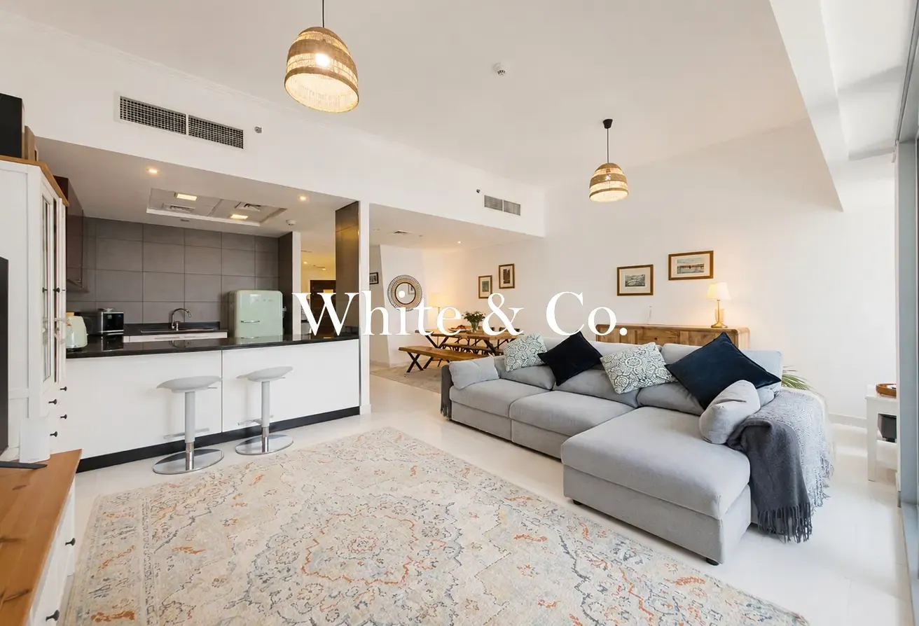 High Floor | Vacant | Expansive Layout