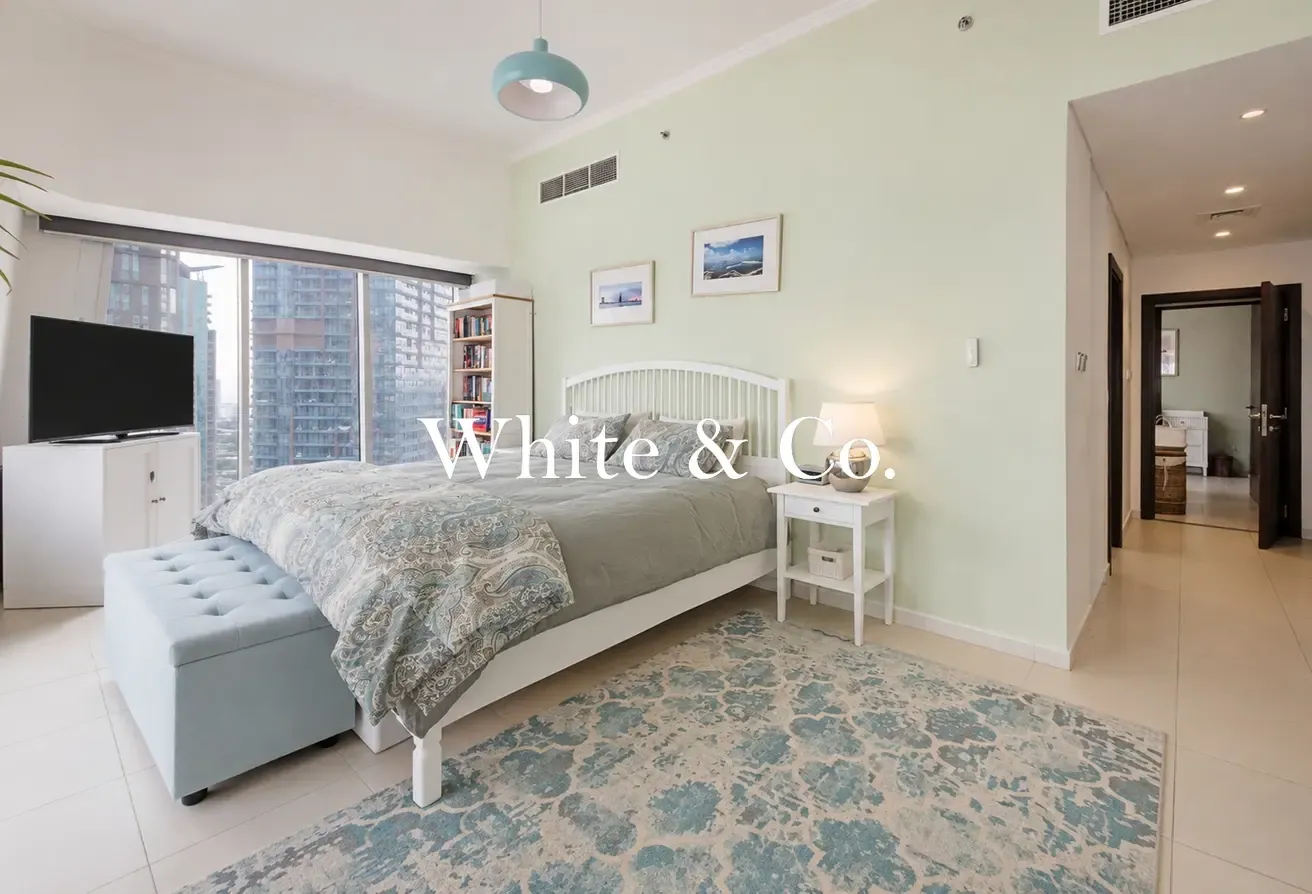 High Floor | Vacant | Expansive Layout