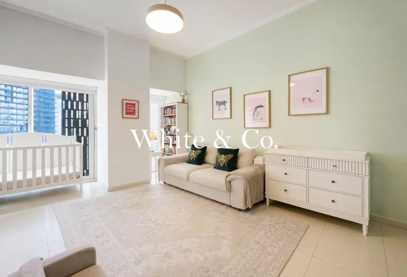 High Floor | Vacant | Expansive Layout