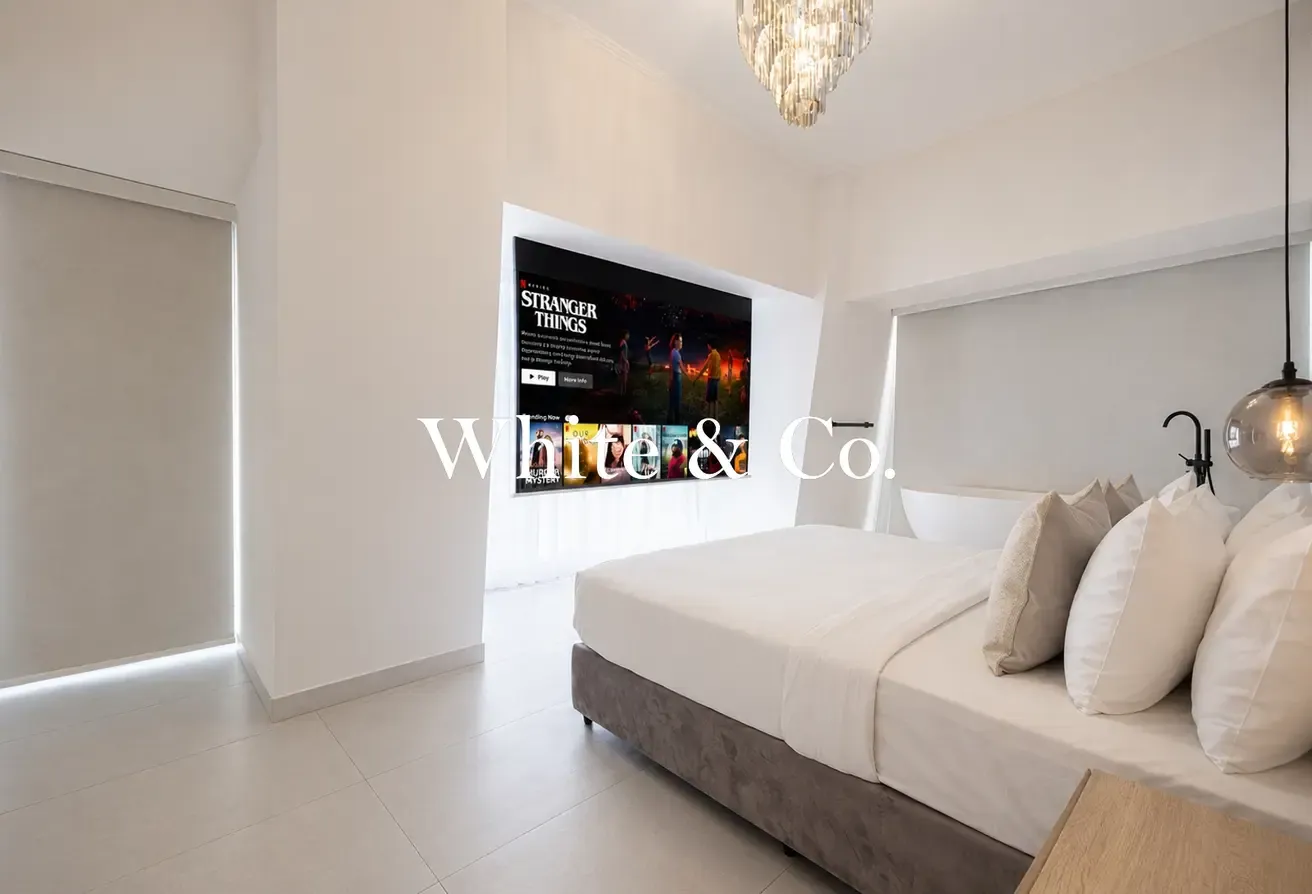 FULLY UPGRADED I VACANT I GREAT LOCATION
