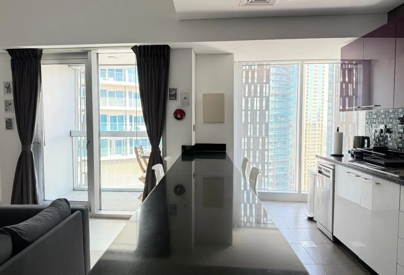 CAYAN TOWER | ICONIC LIVING | READY | HIGH DEMAND