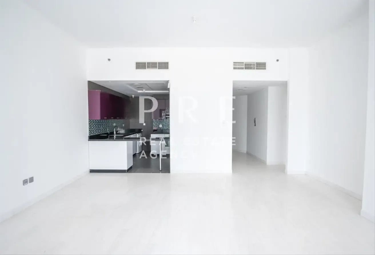 Spacious unit | Sea View | Vacant