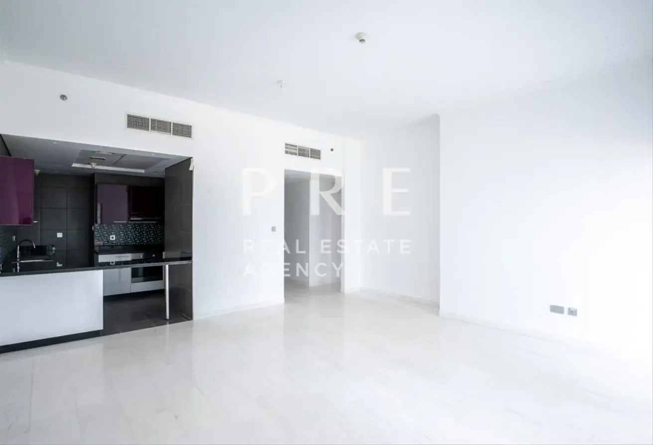 Spacious unit | Sea View | Vacant