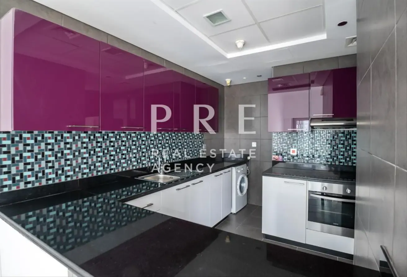 Spacious unit | Sea View | Vacant