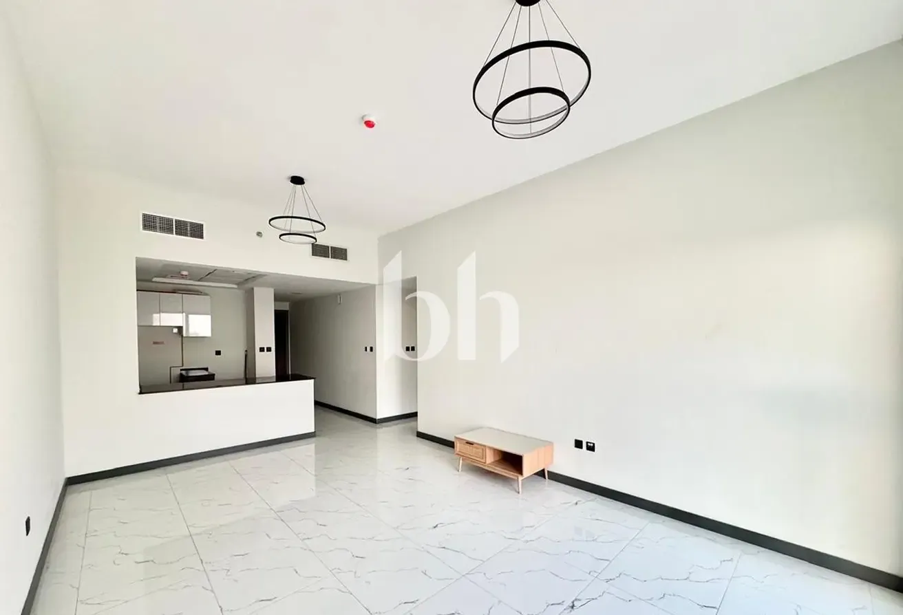 Spacious 2 Bed Apartment  |  Pool View  |  Balcony