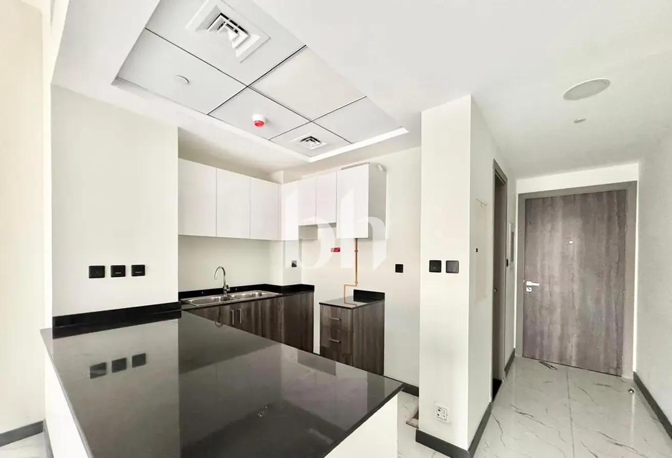 Spacious 2 Bed Apartment  |  Pool View  |  Balcony