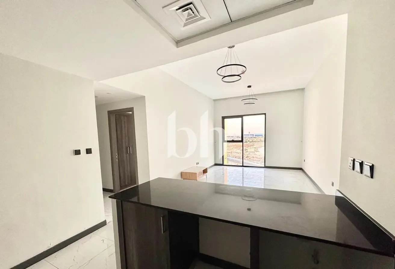 Spacious 2 Bed Apartment  |  Pool View  |  Balcony
