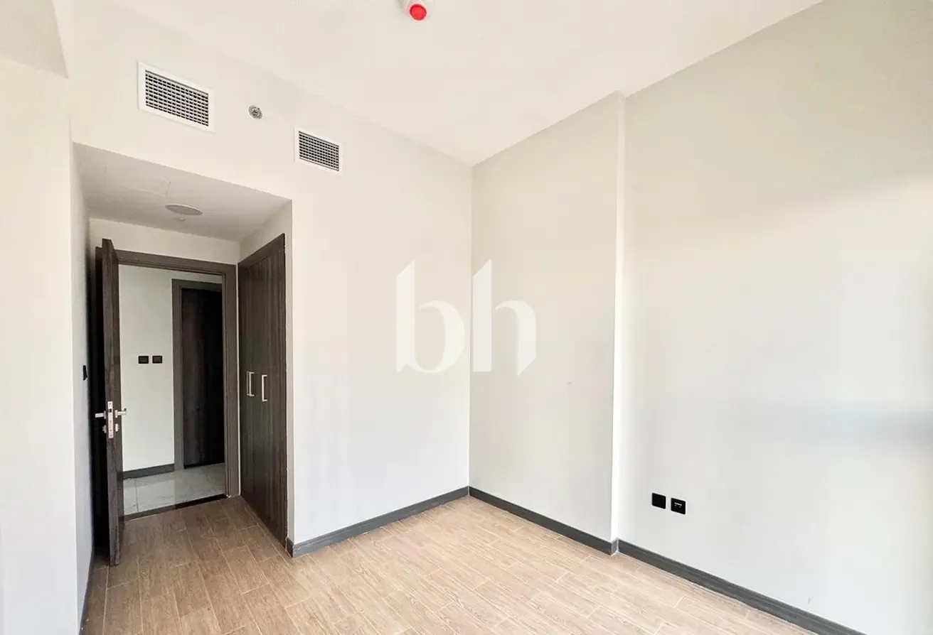 Spacious 2 Bed Apartment  |  Pool View  |  Balcony