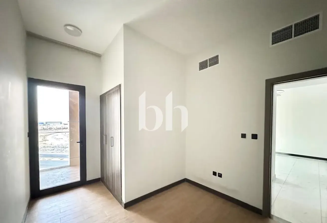 Spacious 2 Bed Apartment  |  Pool View  |  Balcony